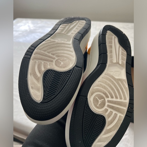 Jordan 1 platforms - Picture 3 of 9